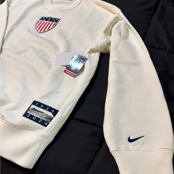 Nike Men's Cream Crewneck Sweater with USA Emblem